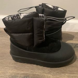 Ugg Classic Maxi Toggle snow boots